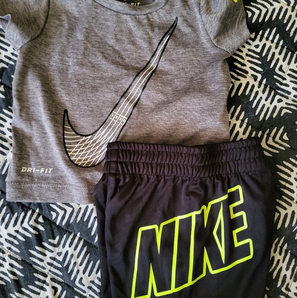 Nike set 6M
